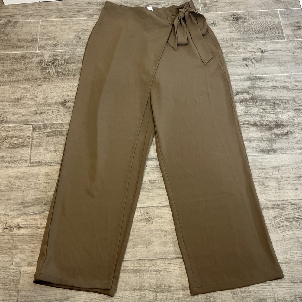 Halara Women's High Waisted Tie Side Wide Leg Work Pants Size Medium Brown